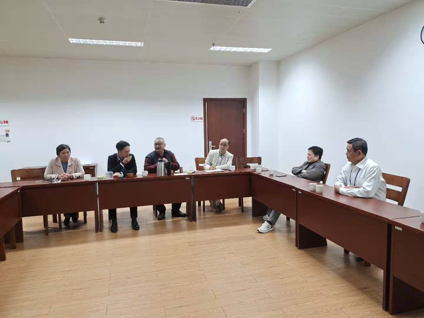 金平新阶联召开第二次会长会议