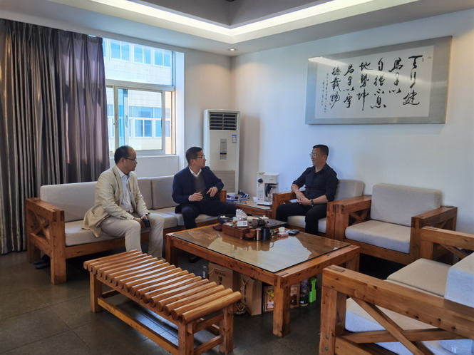 领导关怀 ｜ 许桂钦常委到金平区新阶联监事长单位调研
