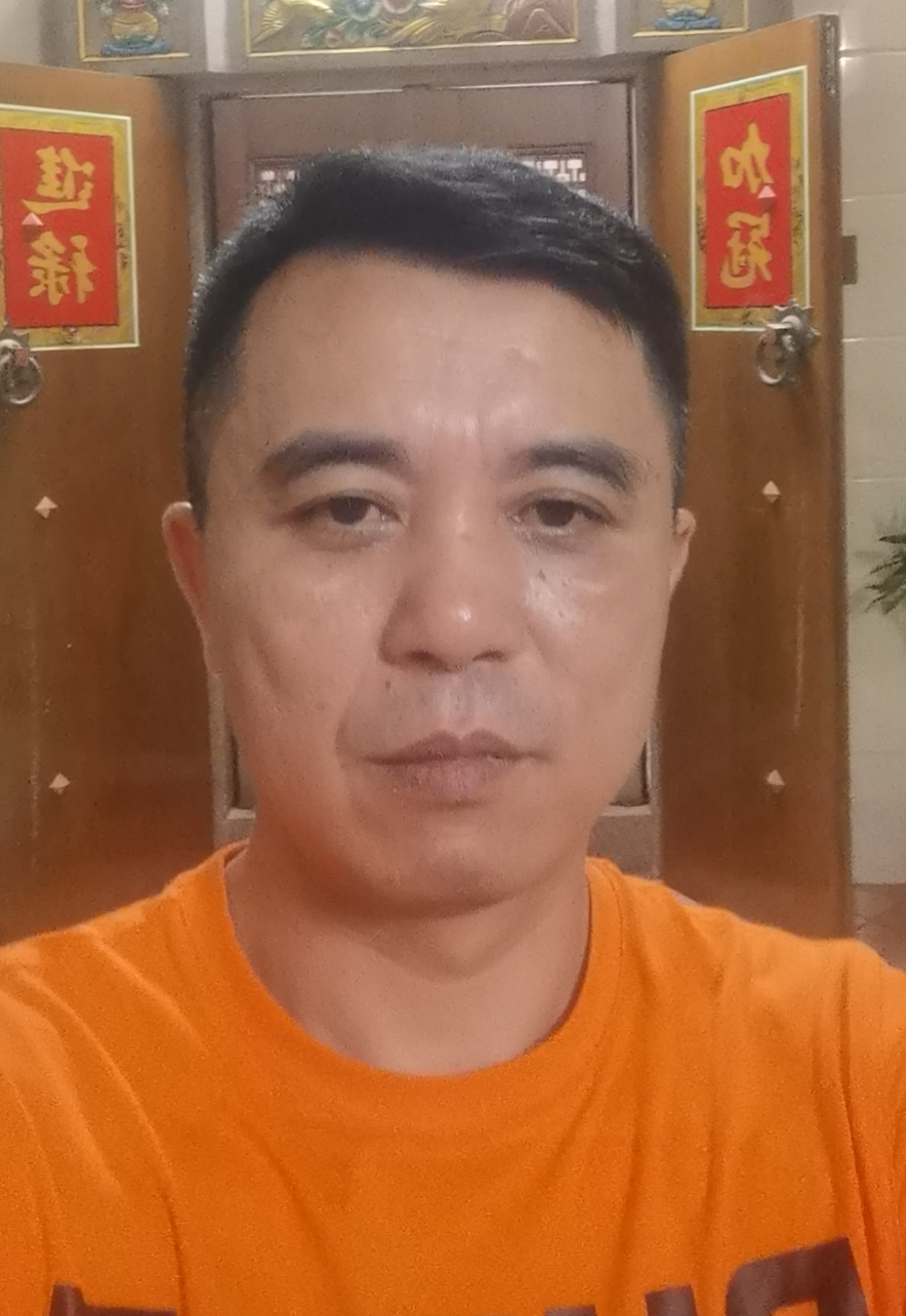 金平区新的社会阶层人士联合会会员黄郑斌