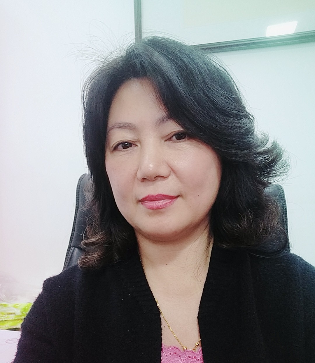 金平区新的社会阶层人士联合会理事、副秘书长陈魏容